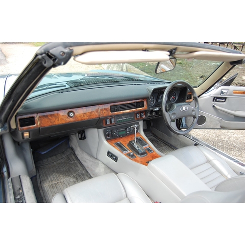 149 - 1989 JAGUAR XJS CONVERTIBLE
Registration No: XRT 296