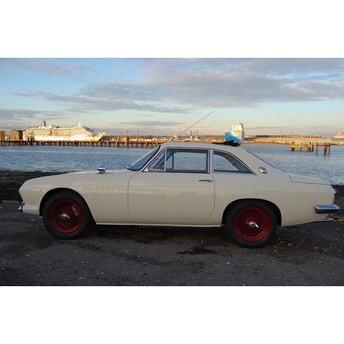 120 - 1966 RELIANT SCIMITAR GT
Registration No: GNR506D