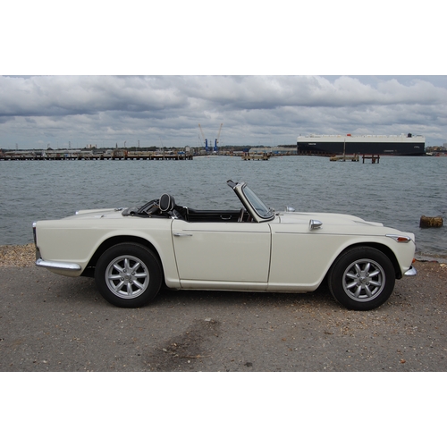 111 - 1966 TRIUMPH TR 4 A IRS
Registration No: HHP450D