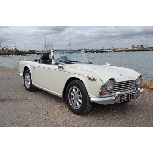 111 - 1966 TRIUMPH TR 4 A IRS
Registration No: HHP450D