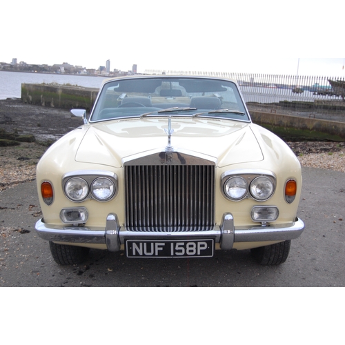 121 - 1976 ROLLS ROYCE CORNICHE CONVERTIBLE
Registration No: NUF158P