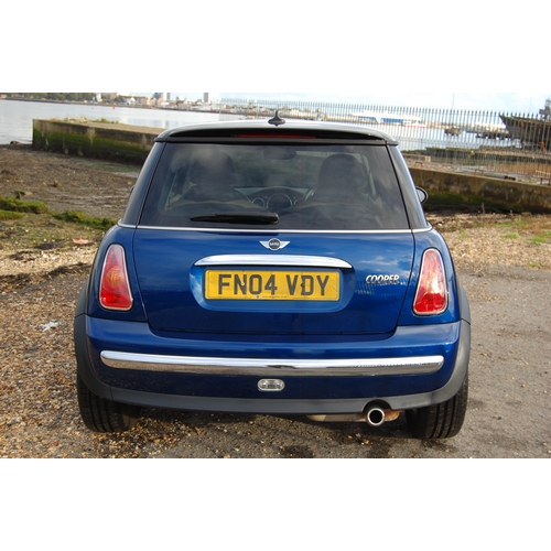 137 - 2004 MINI COOPER
Registration No: FN04VDY