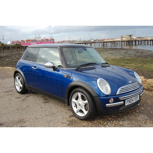 137 - 2004 MINI COOPER
Registration No: FN04VDY