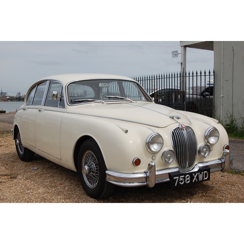 111 - 1959 JAGUAR MARK 2
Registration No: 758XWD