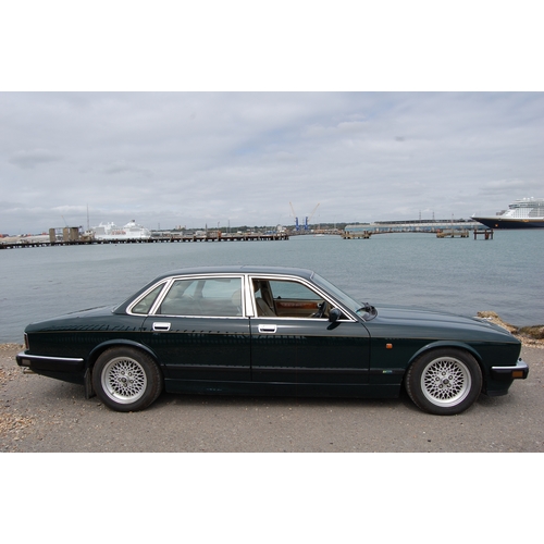 119 - 1994 JAGUAR XJ12 SPORT AUTO
Registration No: L975RJL