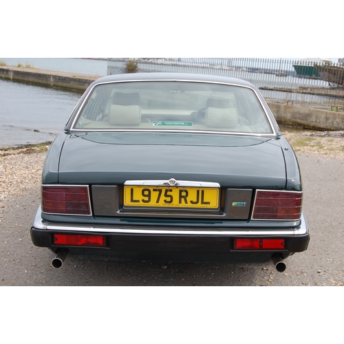 119 - 1994 JAGUAR XJ12 SPORT AUTO
Registration No: L975RJL