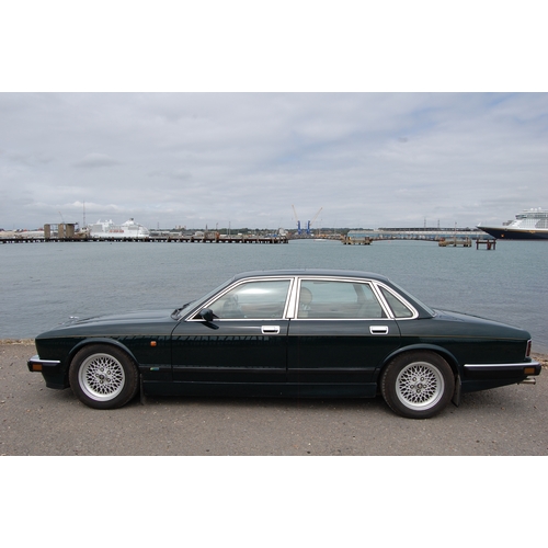 119 - 1994 JAGUAR XJ12 SPORT AUTO
Registration No: L975RJL