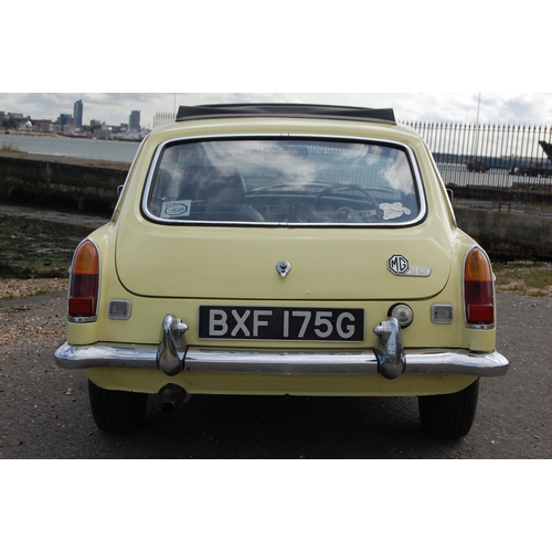 124 - 1968 MGB GT
Registration No: BXF175G