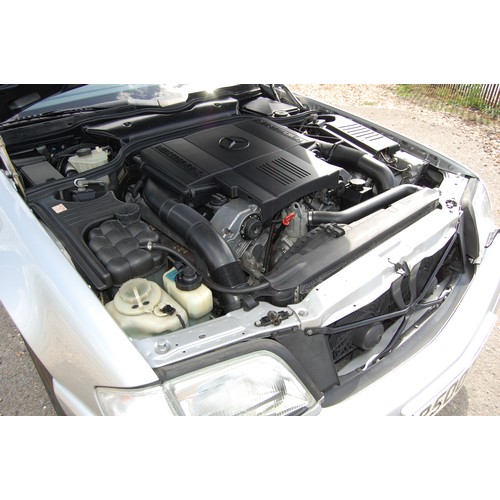 110 - 1998 MERCEDES SL500
Registration No: R500NJD