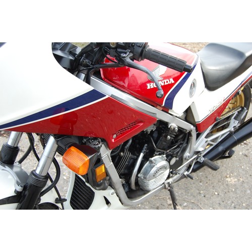 136 - 1986 HONDA VF 750 FD
Registration No: C630BDH