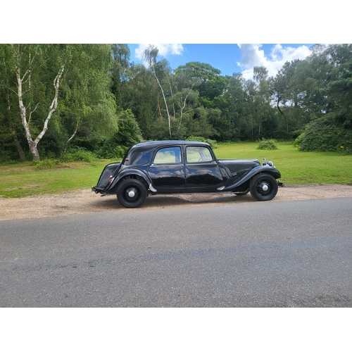 123 - 1955 Citroen Traction Avant Normale
Registration No: KSK176