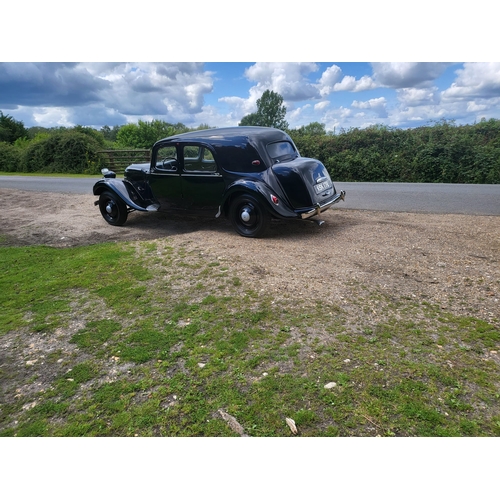 123 - 1955 Citroen Traction Avant Normale
Registration No: KSK176