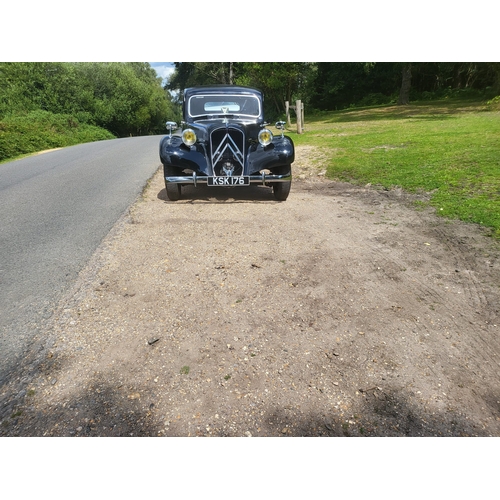 123 - 1955 Citroen Traction Avant Normale
Registration No: KSK176