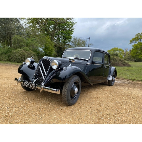 123 - 1955 Citroen Traction Avant Normale
Registration No: KSK176