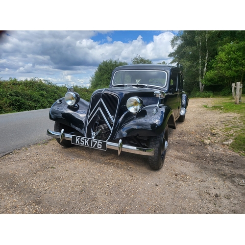 123 - 1955 Citroen Traction Avant Normale
Registration No: KSK176