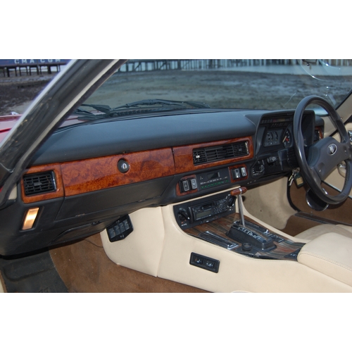 128 - 1989 JAGUAR XJS CONVERTIBLE AUTO
Registration No: F230OUD