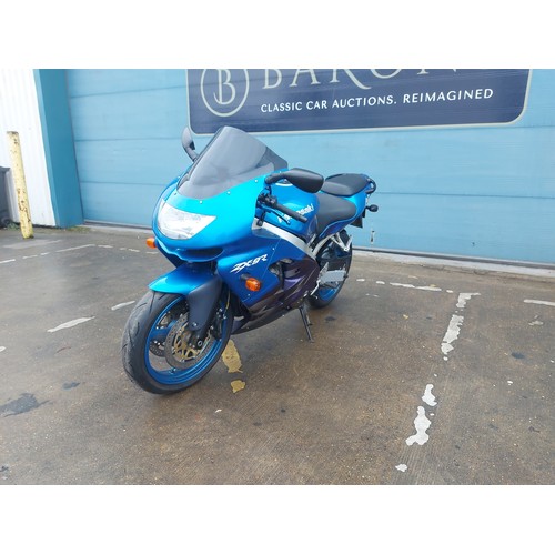 120 - 1999 Kawasaki ZX900
Registration No: T767AGP