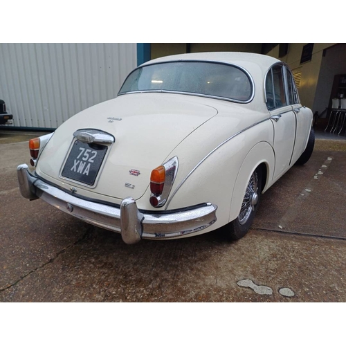 125 - 1961 JAGUAR MK 2 3.8 MANUAL OVERDRIVE
Registration No: 752XWA