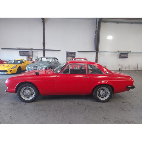 101 - 1966 RELIANT SCIMITAR SE 4 STRAIGHT SIX
Registration No: HON437D