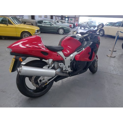 130 - 1999 SUZUKI GSX 1300 RX
Registration No: V109JEG