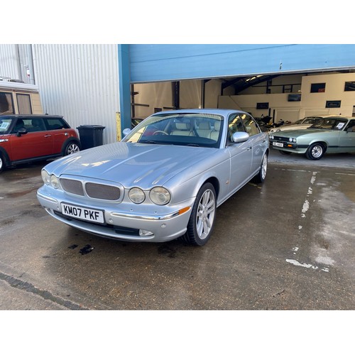 137 - 2007 JAGUAR SOVEREIGN 2.7
Registration No: KM07PKF