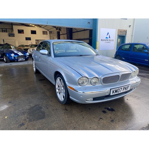 137 - 2007 JAGUAR SOVEREIGN 2.7
Registration No: KM07PKF