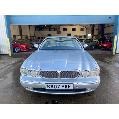 137 - 2007 JAGUAR SOVEREIGN 2.7
Registration No: KM07PKF