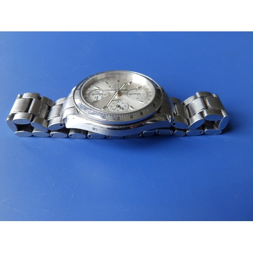 158 - A boxed gent's stainless steel Omega Speedmaster Automatic chronograph bracelet wrist watch, the sil... 