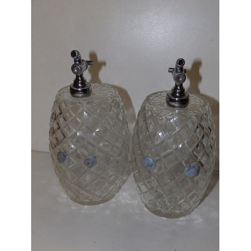 40 - A pair of cut glass spirit barrels, 6