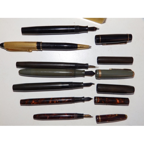 109 - A boxed Croxley fountain pen, Conway Stewart 'Dinkie 550' & 'Universal' pens, a Waterman's Ideal, a ... 