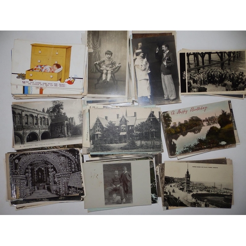 19 - Approximately 100 early 20thC postcards.