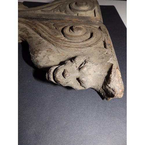 89 - A pair of antique carved oak corbels, believed to have been removed during the dismantling of the El... 