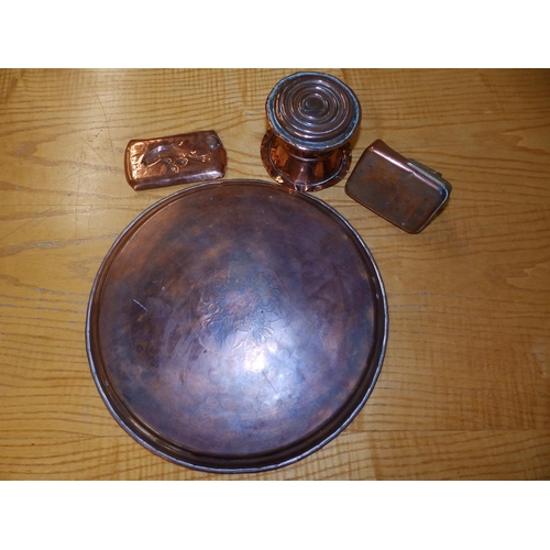 92 - A circular Arts & Crafts copper tray and three other pieces. (4)