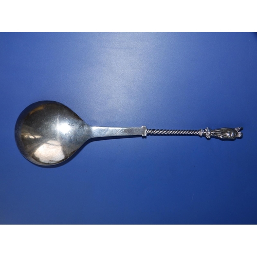 138 - A continental silver apostle top spoon, 7.5