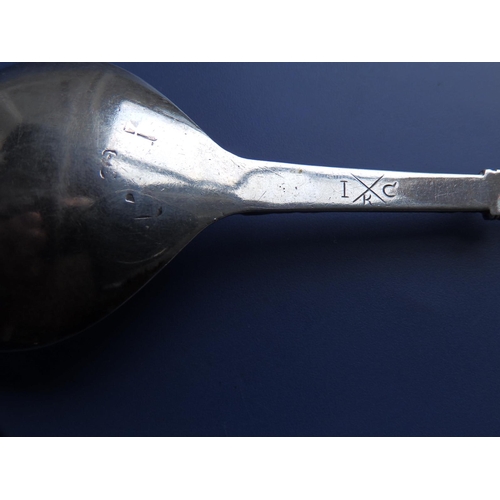 138 - A continental silver apostle top spoon, 7.5