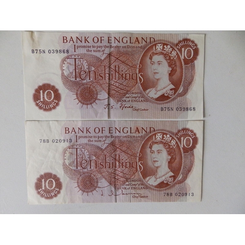 11 - QEII banknotes, including one pound A45 842251/2/3 and B24N 212022/3, BT24N 212026/7, CT78 570589/90... 