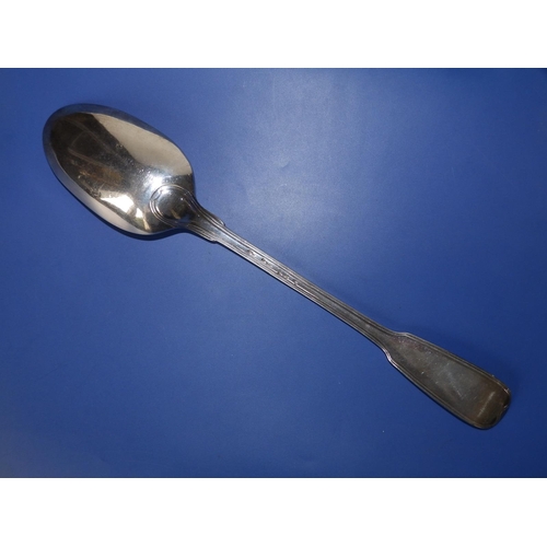 158 - A silver thread edge fiddle pattern serving spoon, 11.5