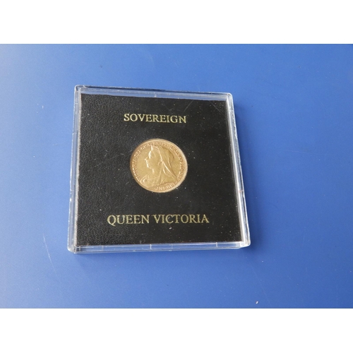 169 - A cased Victorian gold sovereign, 1896.