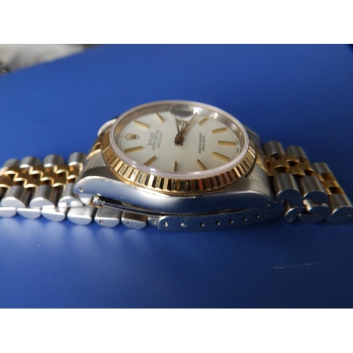 312 - A boxed gent's stainless steel & gold Rolex Datejust with cream dial & gold baton markers on Jubilee... 