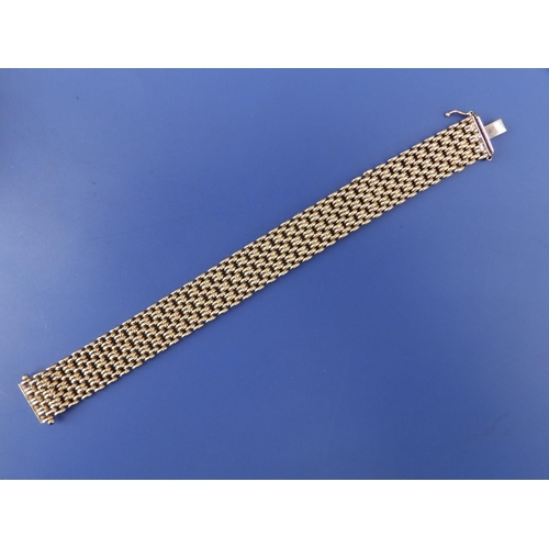 275 - A 9K mesh link bracelet, 7