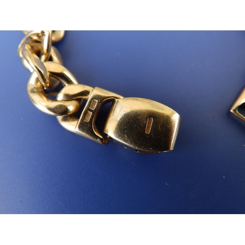 277 - A modern Italian 18K 750 curb link bracelet, 7.5