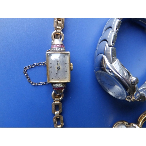 290 - A lady's stainless steel Seiko bracelet wrist watch and five other wrist watches. (6)