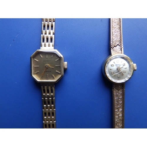 295 - A lady's 9ct gold Jean Renet quartz bracelet wrist watch and a lady's 9ct gold watch with damaged br... 