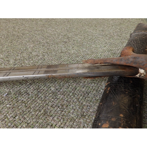 41 - An old Indian tulwar with 29