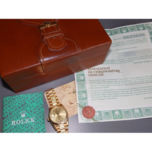 196 - A boxed 1986/87 gent's 18ct gold Rolex Oyster Perpetual Day/Date 18038 wrist watch with gold dial, b... 