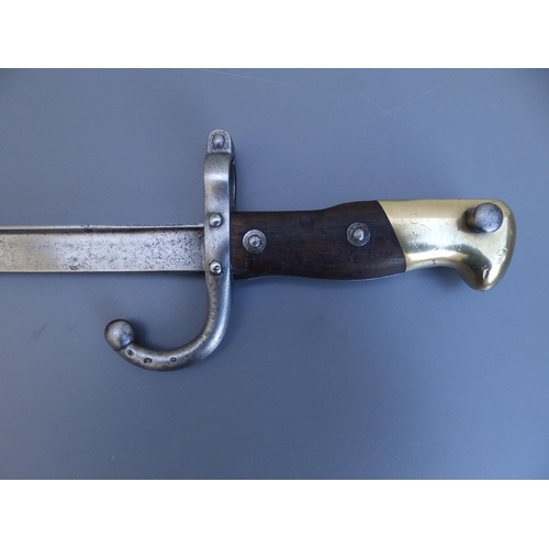 83 - A French 'gras' bayonet with 20.5