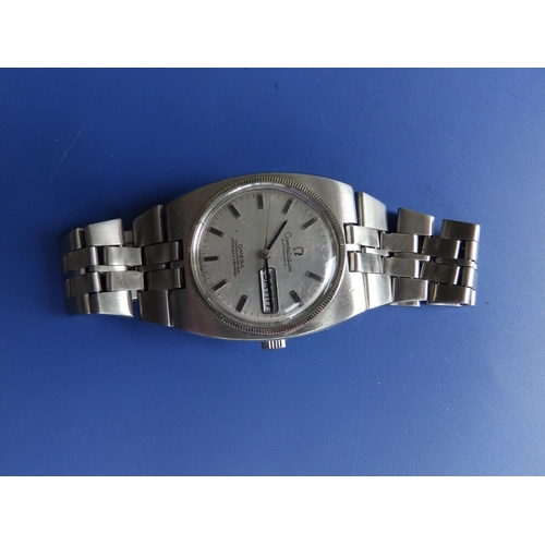 183 - A gent's stainless steel Omega Constellation Automatic Chronometer Day/Date bracelet wrist watch, th... 