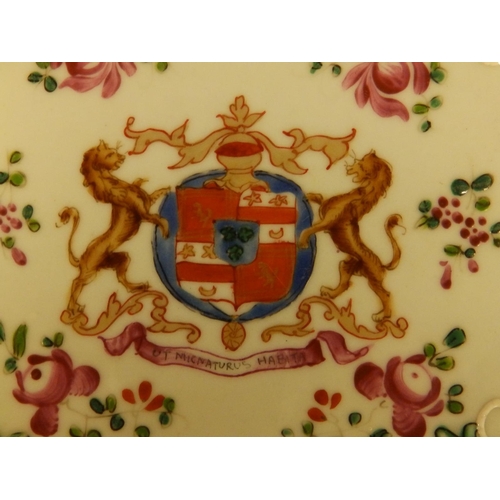 36 - A Chinese export armorial pattern porcelain plate.