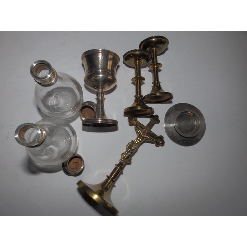 94 - A Victorian silver mounted & brass Communion set including  a  5.25