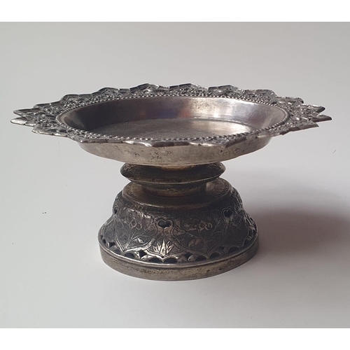 97 - A Chinese export silver tazza, decorated birds, 6.75